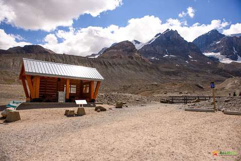 Columbia Icefield Trailhead